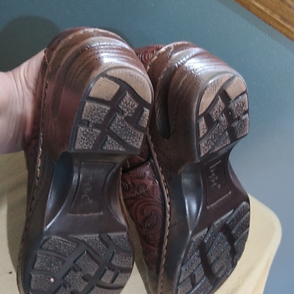 Shoes - Picture 3 of 3